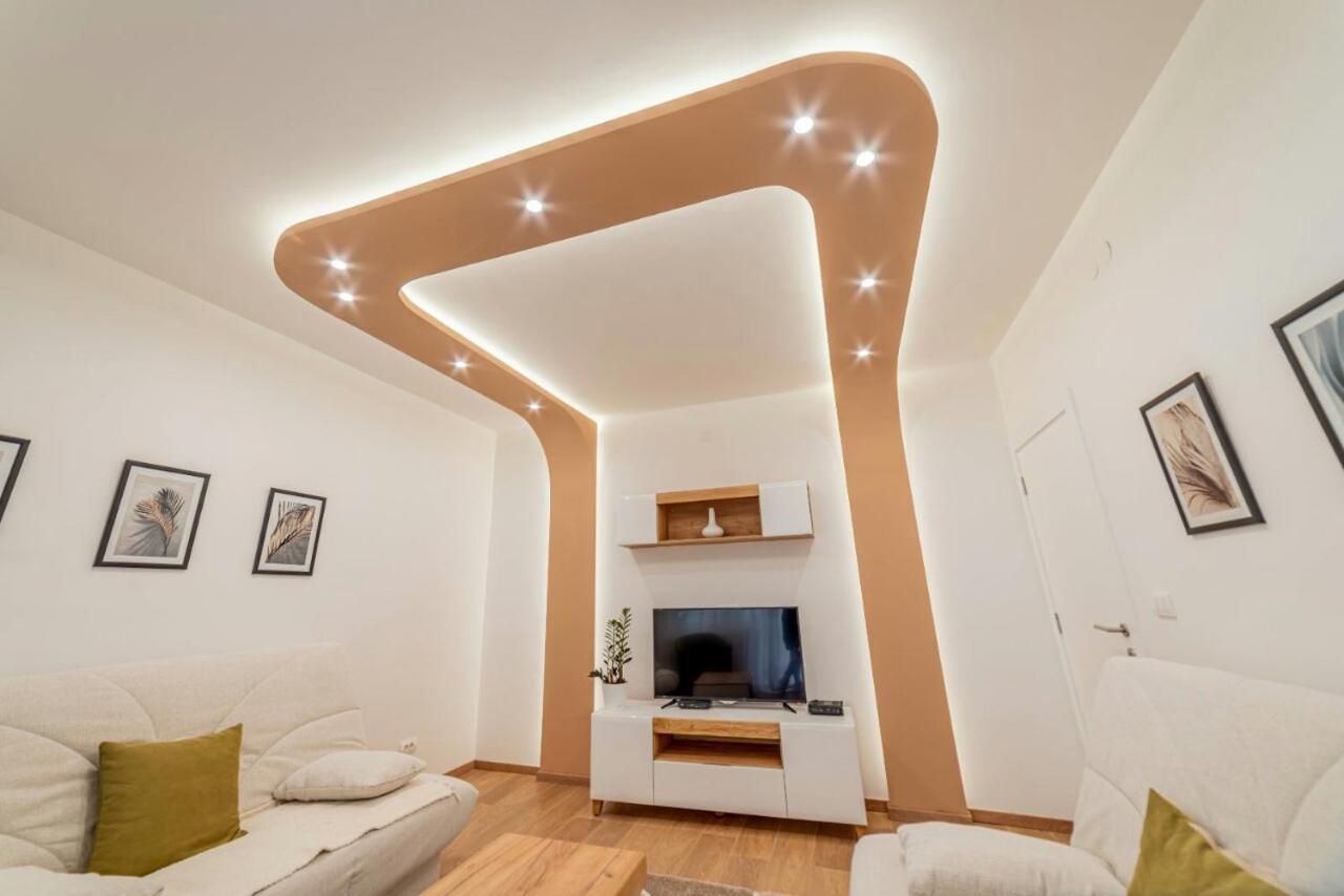 Danube Lux Apartment Novi Sad